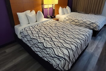 Room, 2 Queen Beds, Non Smoking