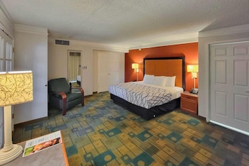 Suite, 1 King Bed, Non Smoking