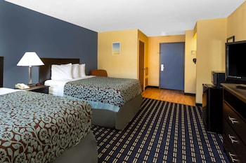 Deluxe Room, 2 Queen Beds, Non Smoking, Kitchen