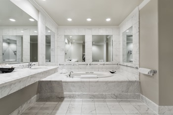 Luxury King Suite Deluxe
