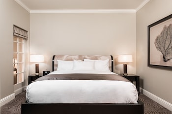 Luxury Suite, 1 King Bed with Sofa bed