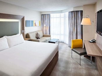 Executive Room, 1 King Bed with Sofa bed