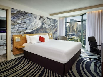 Suite, 1 King Bed