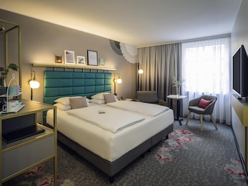 Privilege, Double Room, 1 Queen Bed