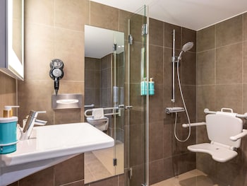 Superior Room, Multiple Beds, Accessible