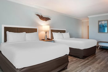 2 Queen Beds, Partial Ocean View, Balcony, No Smoking
