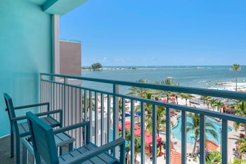 2 Queen Beds, Partial Ocean View, Balcony, No Smoking