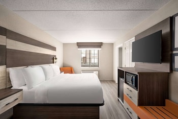 Room, 1 King Bed, Accessible, Non Smoking (Mobility/Hearing Accessible)