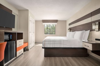 Deluxe Room, 1 King Bed, Non Smoking