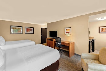 Standard Room, 2 Queen Beds, Balcony, Park View