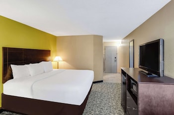 Room, 1 Queen Bed with Sofa bed, Non Smoking