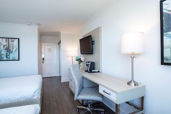Standard Room, 2 Double Beds, Refrigerator, Harbor View