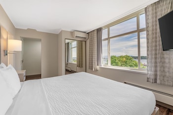 Suite, 1 King Bed, Refrigerator, Harbor View (with Sofabed)