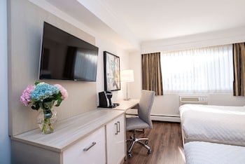 Standard Room, 2 Double Beds, Non Smoking, Refrigerator