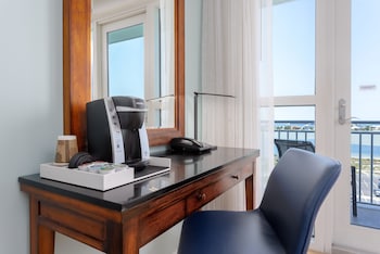 Room, 1 King Bed, Balcony, Bay View