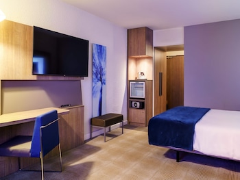 Family Room, Multiple Beds, Bathtub