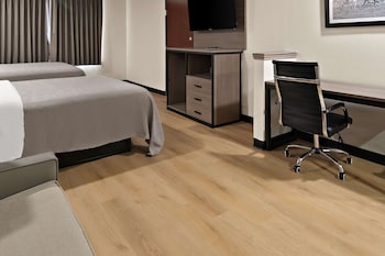 Suite, 2 Queen Beds, Non Smoking