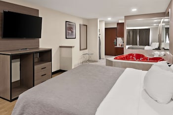 Suite, 1 King Bed, Non Smoking, Jetted Tub