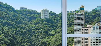 Twin Bed Deluxe Peak View Room