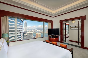 King Bed Chairman Suite