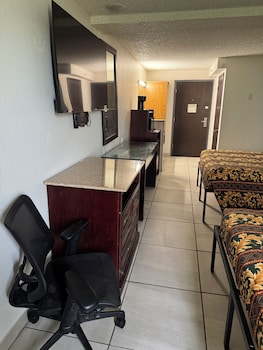 Classic Room, 2 Queen Beds