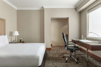 Deluxe Room, 1 King Bed