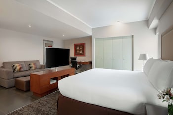 Junior Suite, 1 King Bed, Kitchenette