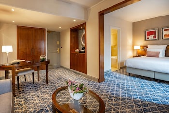 Junior Suite, 1 King Bed