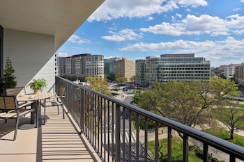 Suite, 1 Bedroom, Balcony (Penthouse)
