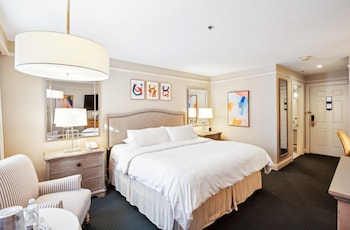 Deluxe Room, 1 King Bed