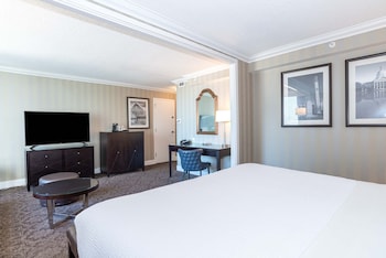 Grand Room, 1 King Bed (Premium, Top Floors)