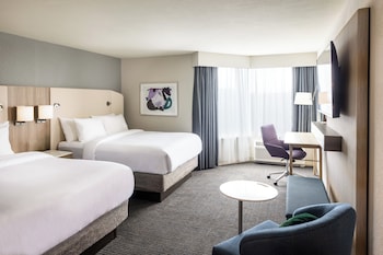 Standard Room, 2 Double Beds, Accessible Bathtub (Communications)