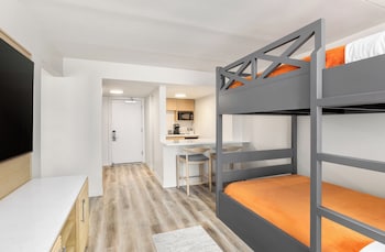 Suite, 2 Bedrooms