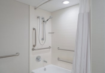Standard Room, 1 King Bed, Mobility Accessible, Non Smoking (Comm, Mobil, Access Tub)