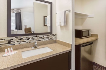 Standard Room, 2 Queen Beds