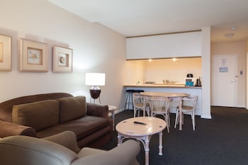 Room, Sea View