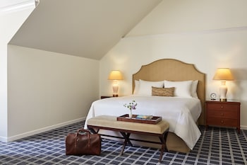 Premium Room, 1 King Bed, Accessible