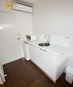 Motel Spa Room