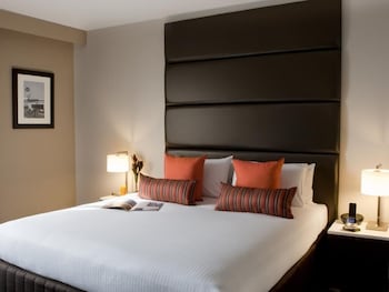 Deluxe Suite, 1 King Bed