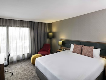 Deluxe Room, 1 King Bed