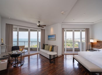 Junior Suite, 1 King Bed, Ocean View