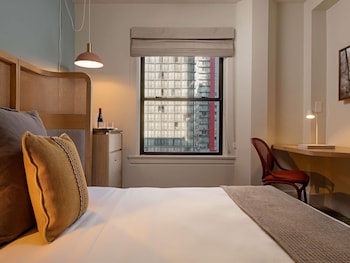 Classic Room, 1 Queen Bed