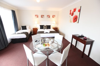 Family Room, Multiple Beds, Refrigerator & Microwave, Ground Floor