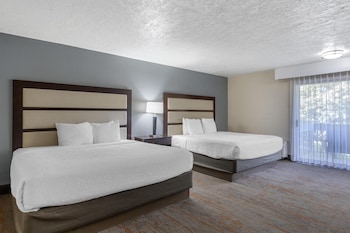 Standard Room, Multiple Beds, Non Smoking, Balcony (2nd Floor)
