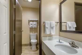 Standard Room, 2 Queen Beds, Non Smoking, Balcony (2nd Floor)