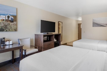 Standard Room, 2 Queen Beds, Non Smoking, Refrigerator & Microwave