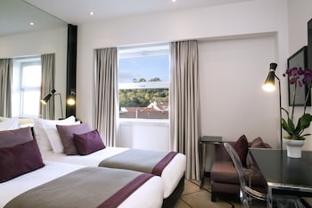 Avani Deluxe Room (Extra Bed 2 adults + 1 child)