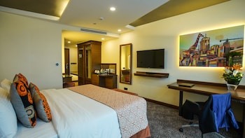 Panafric Deluxe Queen Room