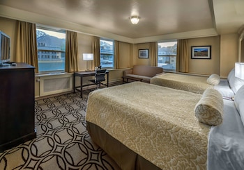 Deluxe Room, Multiple Beds, Non Smoking, Refrigerator & Microwave (with Sofabed)