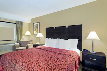 Suite, 1 King Bed, Non Smoking (One-Bedroom)